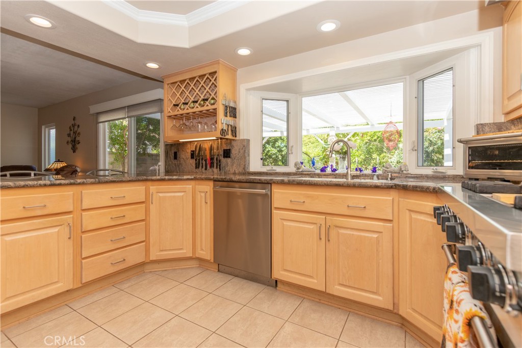 MLS #OC25168742 image #9