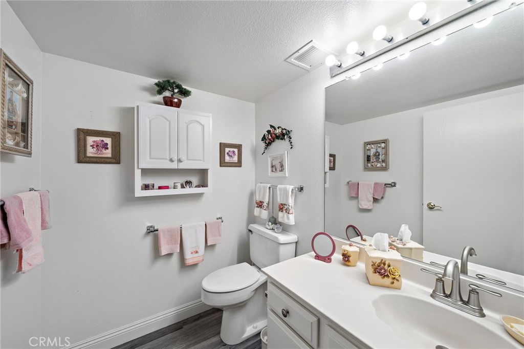 MLS #OC25168809 image #11