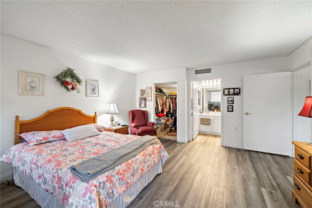 MLS #OC25168809 image #13