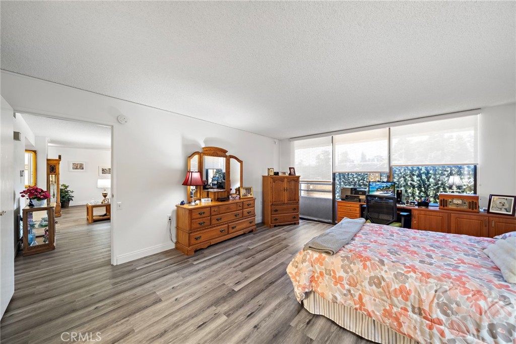 MLS #OC25168809 image #14