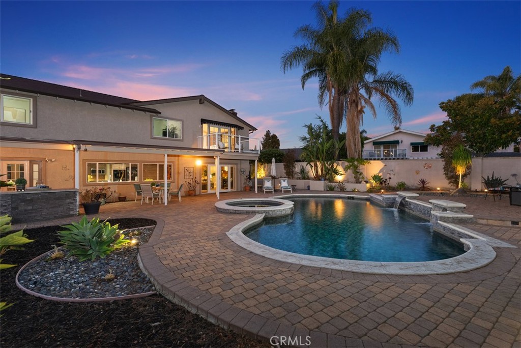 MLS #OC25168879 image #0