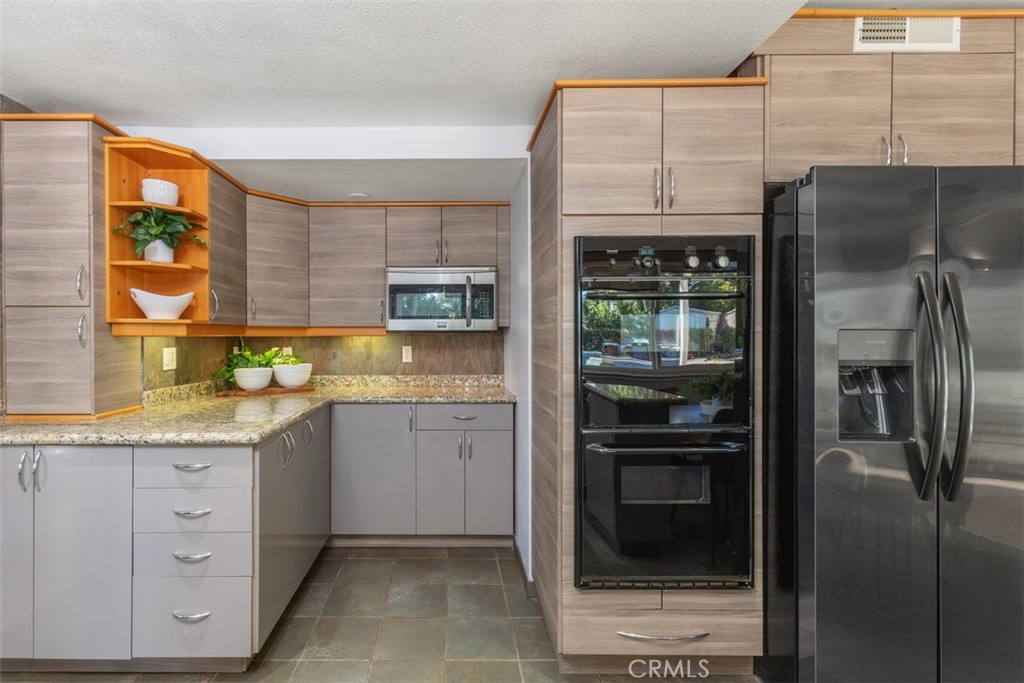 MLS #OC25168879 image #20