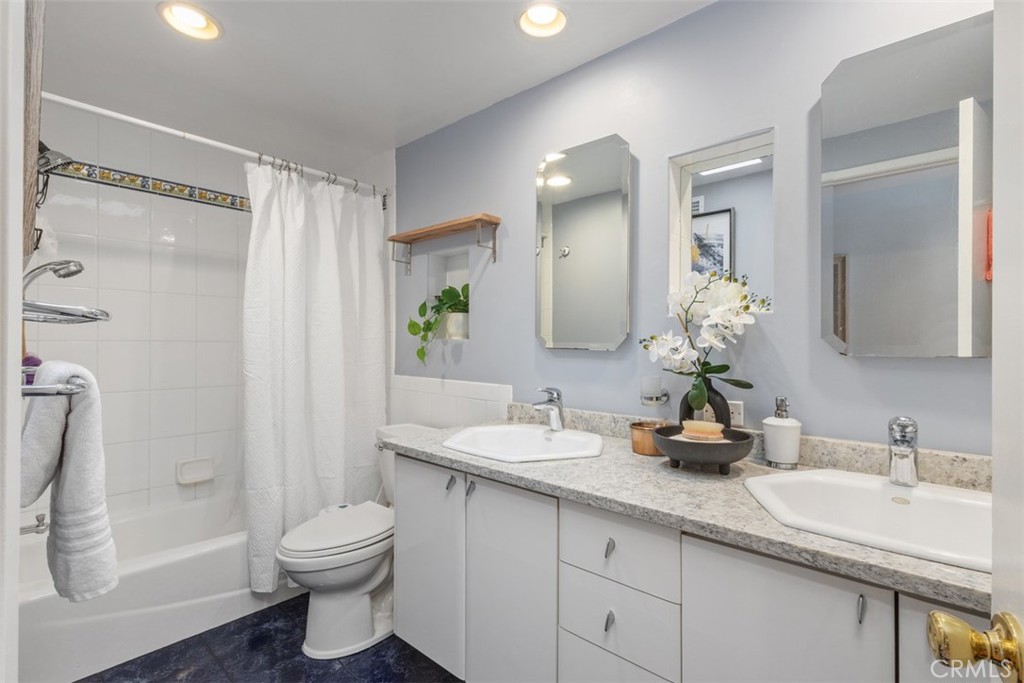 MLS #OC25168879 image #33