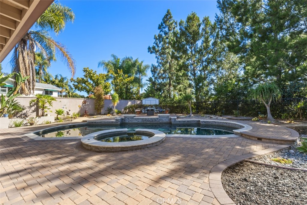 MLS #OC25168879 image #39