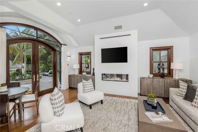 MLS #OC25168963 image #32