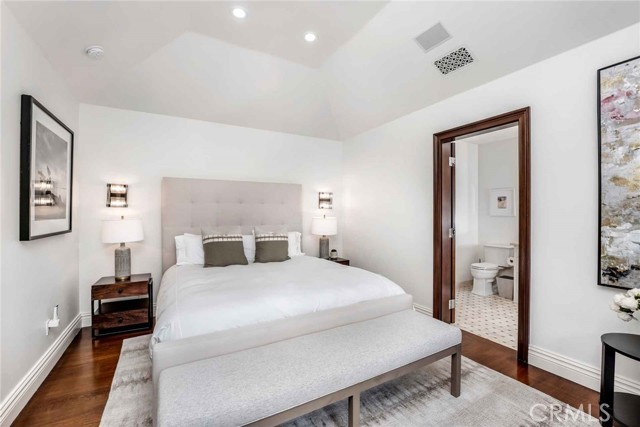 MLS #OC25168963 image #33