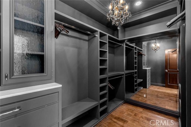 MLS #OC25168975 image #17