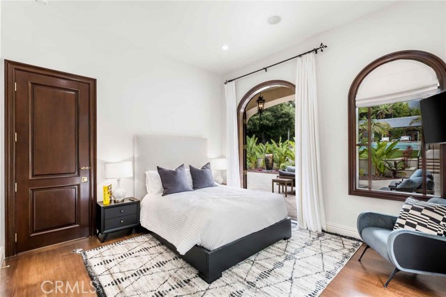 MLS #OC25168975 image #23