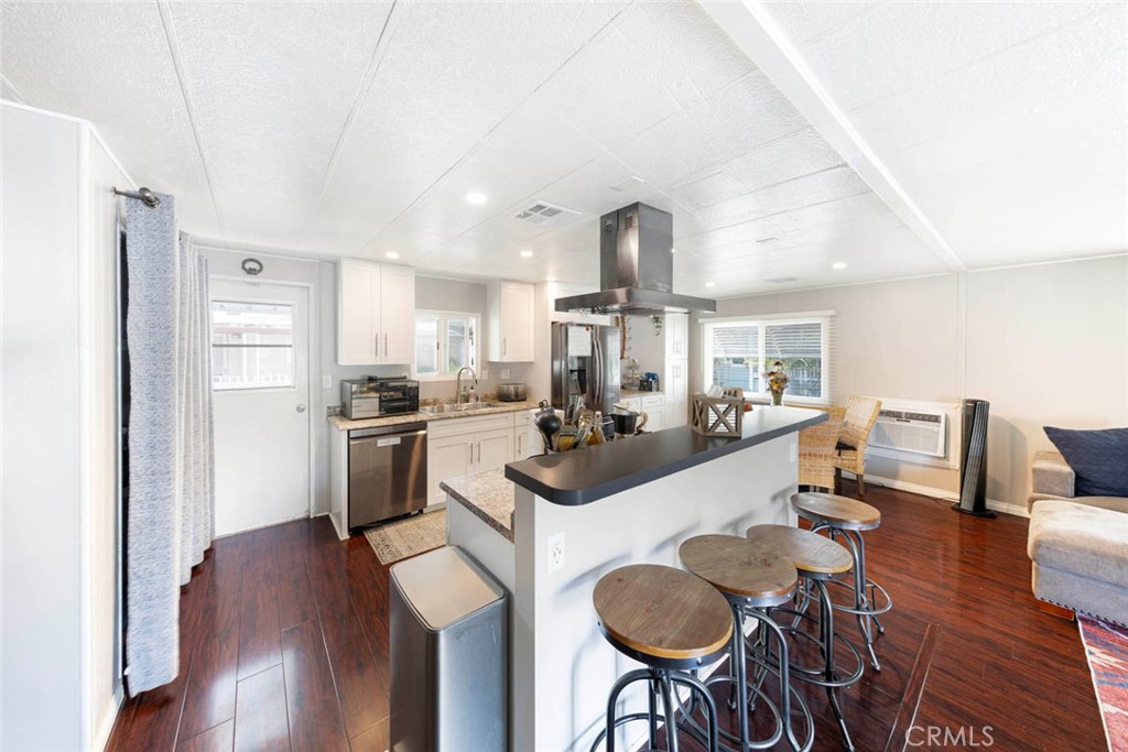 MLS #OC25169032 image #12