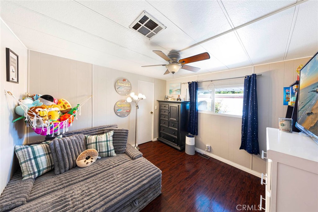 MLS #OC25169032 image #14