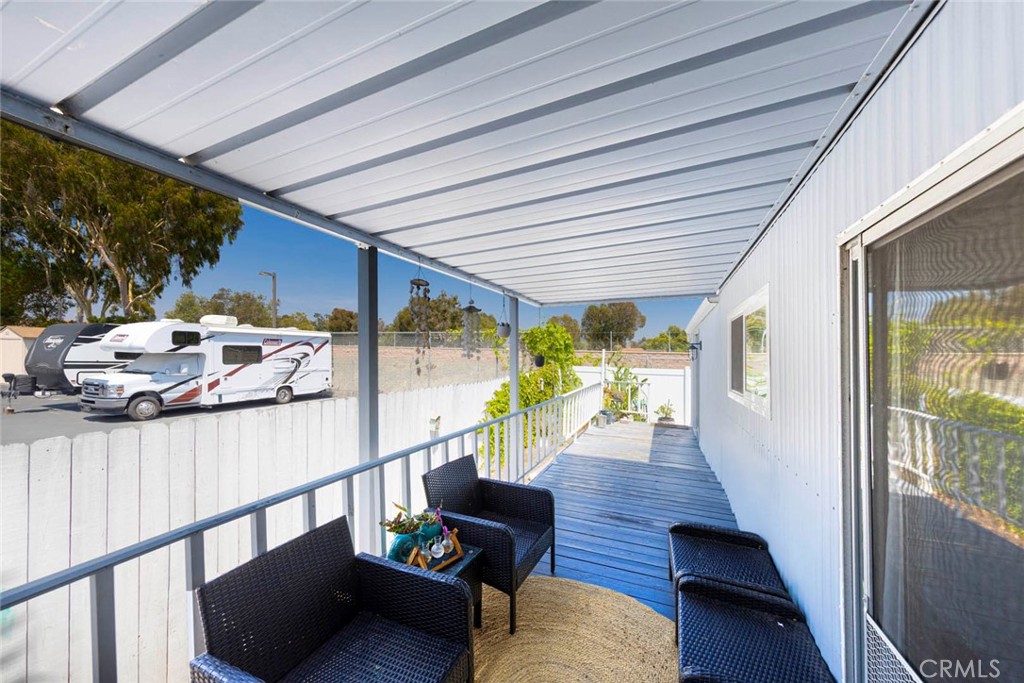 MLS #OC25169032 image #2