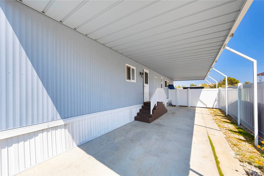 MLS #OC25169032 image #24