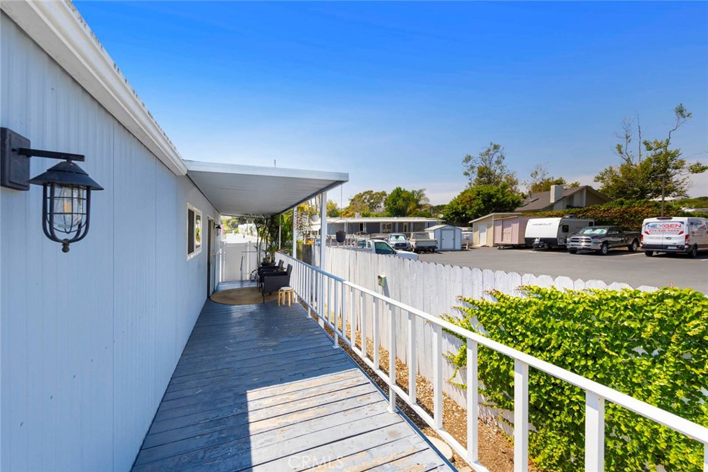 MLS #OC25169032 image #3