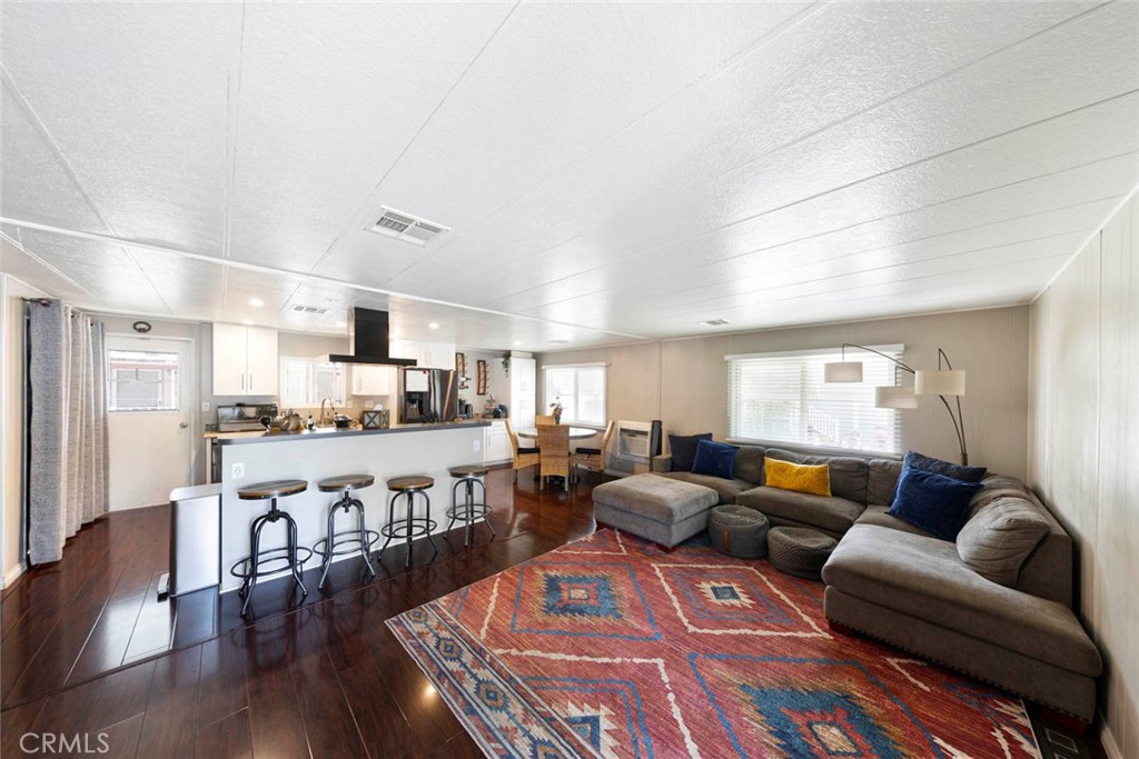 MLS #OC25169032 image #4