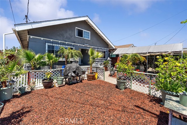 MLS #OC25169205 image #1