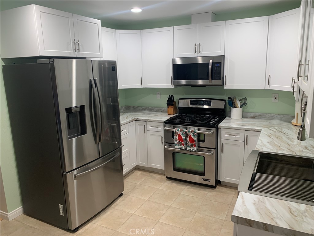 MLS #OC25169287 image #5