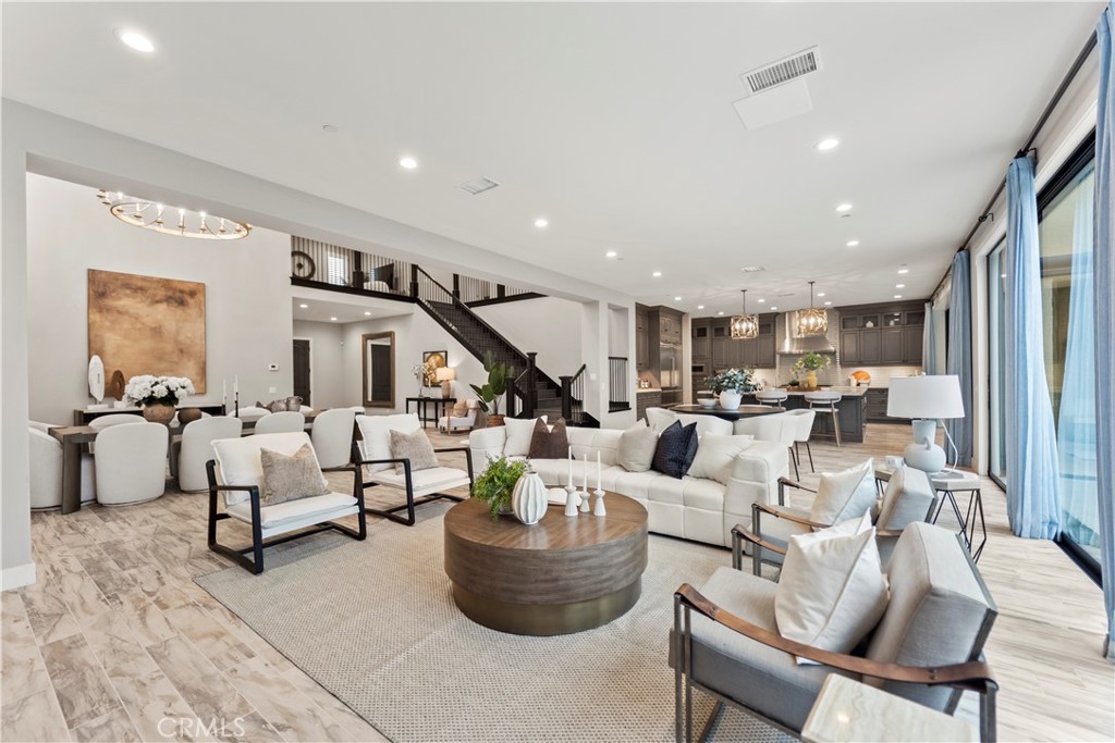 MLS #OC25169338 image #10