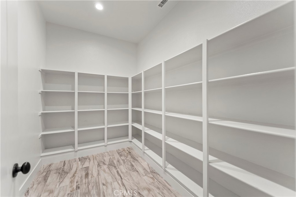 MLS #OC25169338 image #19