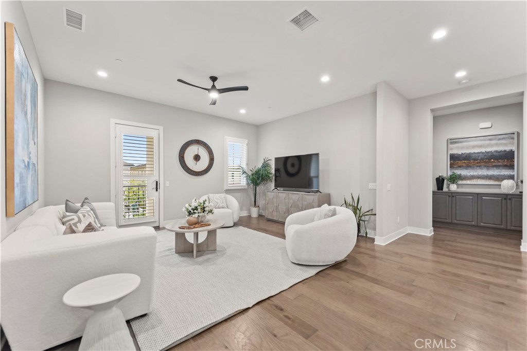 MLS #OC25169338 image #28