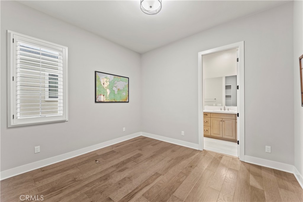 MLS #OC25169338 image #34