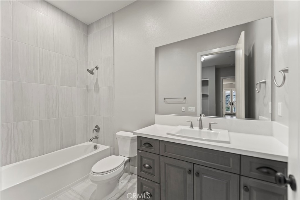 MLS #OC25169338 image #36