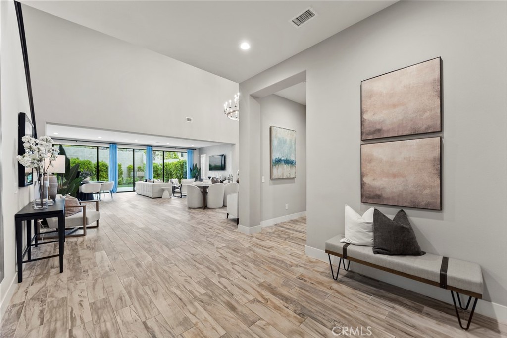 MLS #OC25169338 image #4