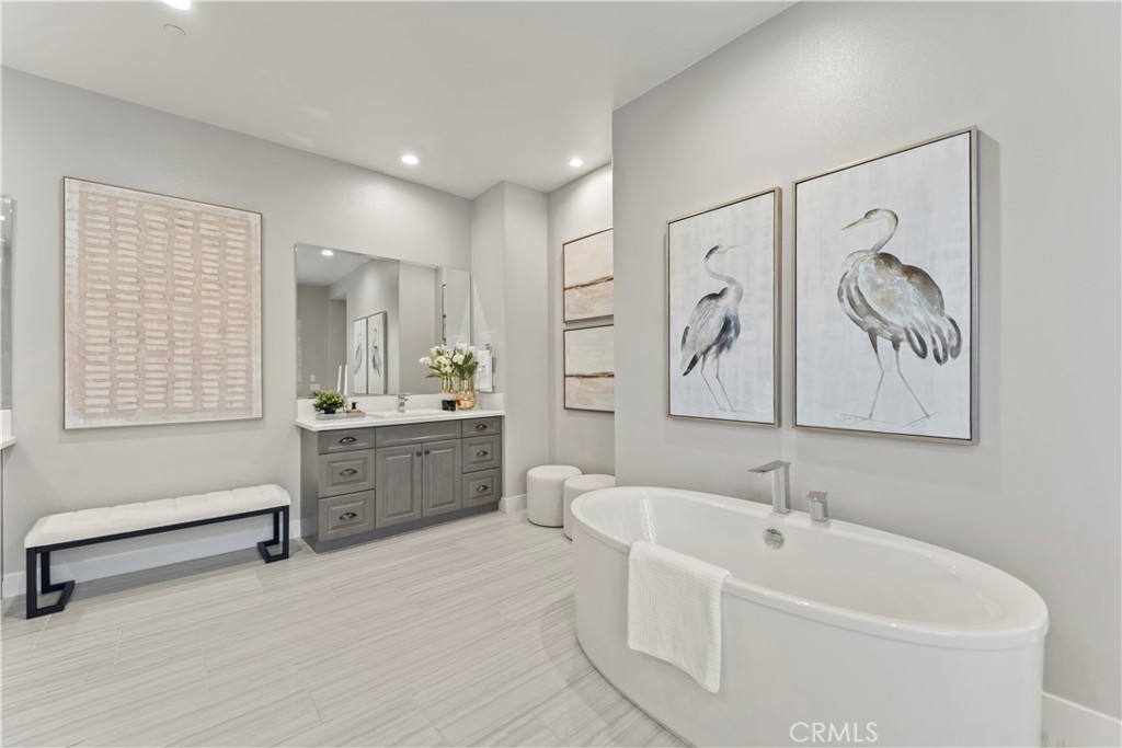 MLS #OC25169338 image #46