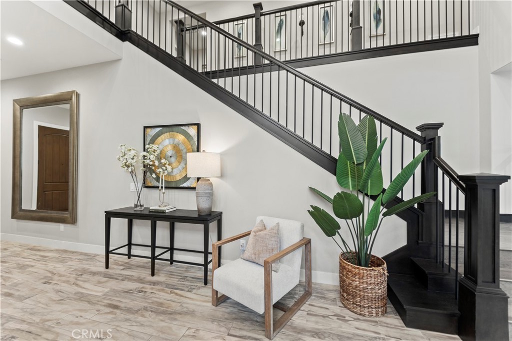 MLS #OC25169338 image #5