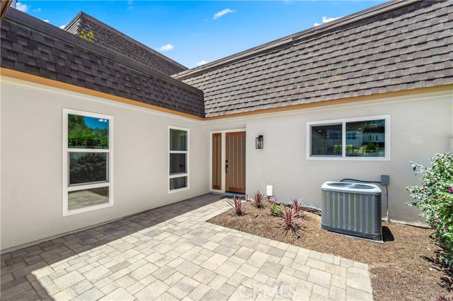 MLS #OC25169347 image #2