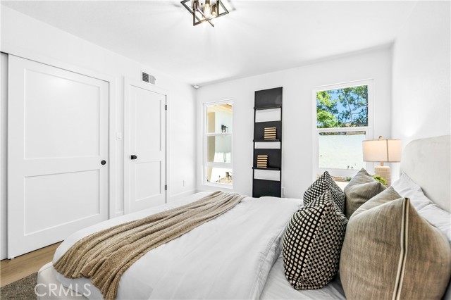 MLS #OC25169347 image #25