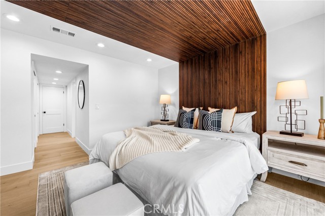 MLS #OC25169347 image #30