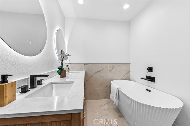 MLS #OC25169347 image #36