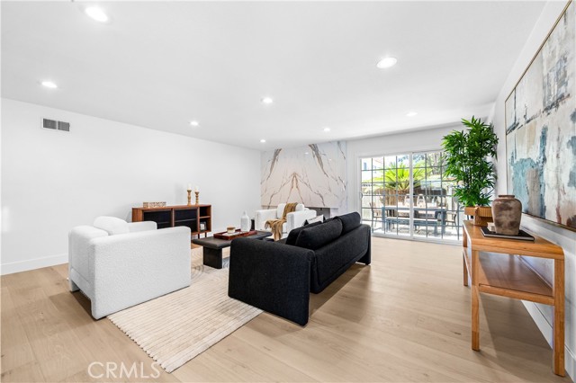 MLS #OC25169347 image #9