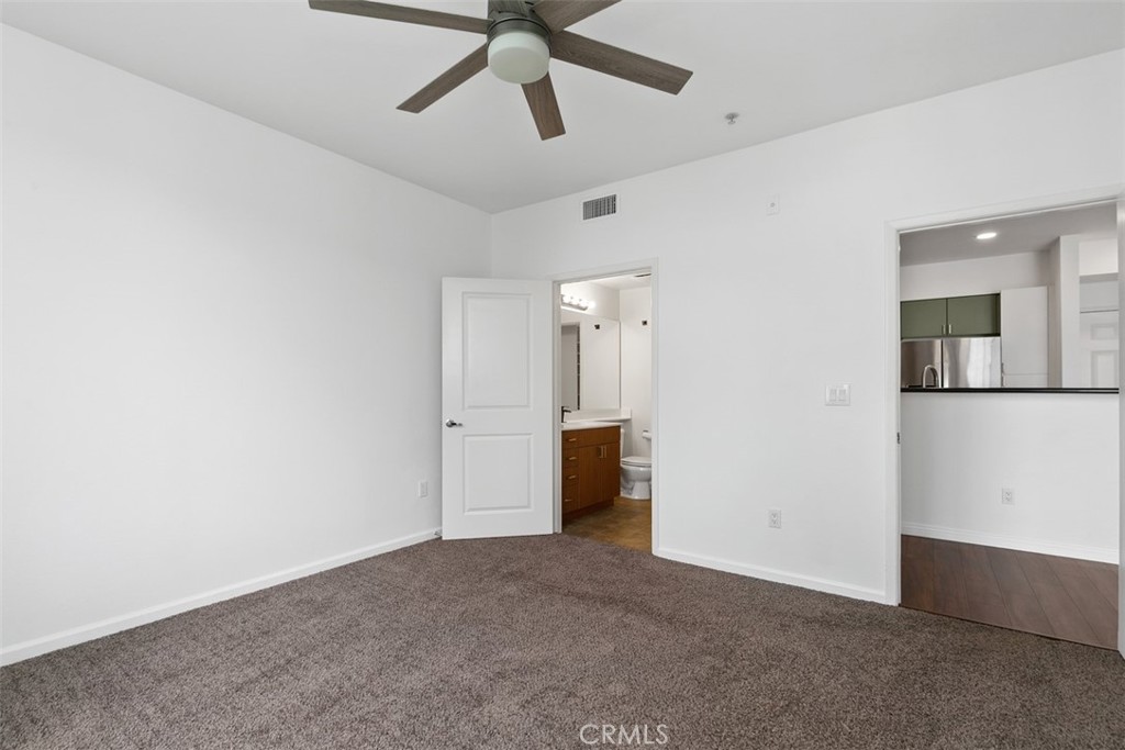 MLS #OC25169357 image #16