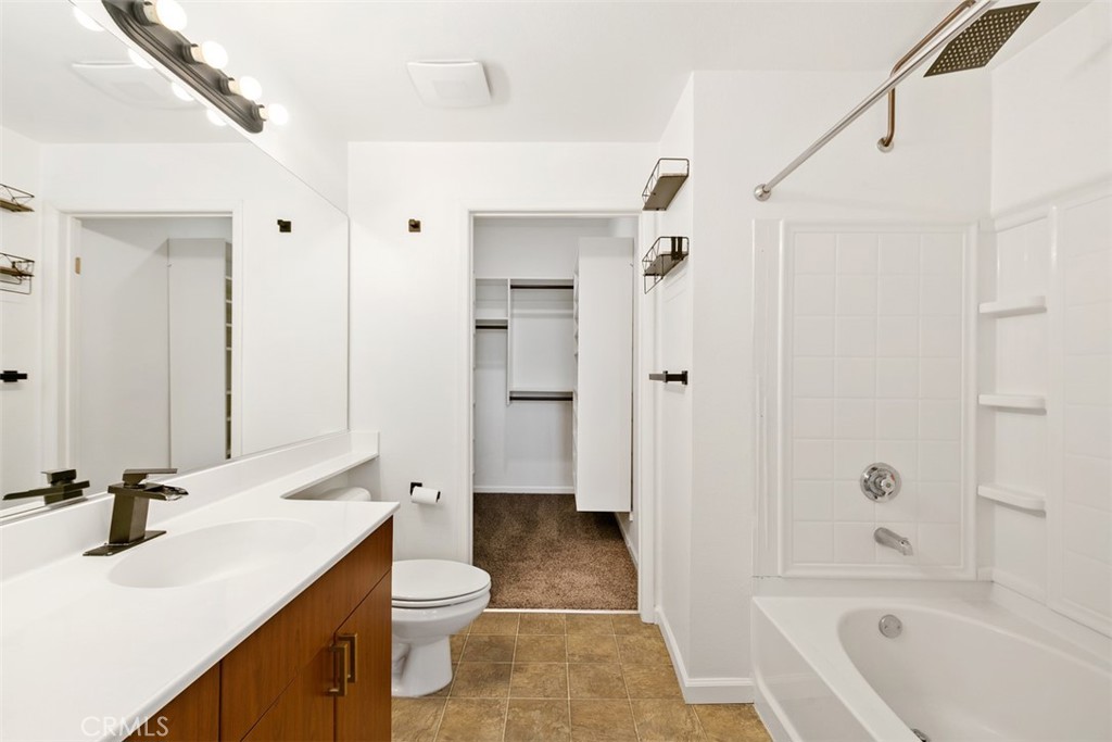 MLS #OC25169357 image #17