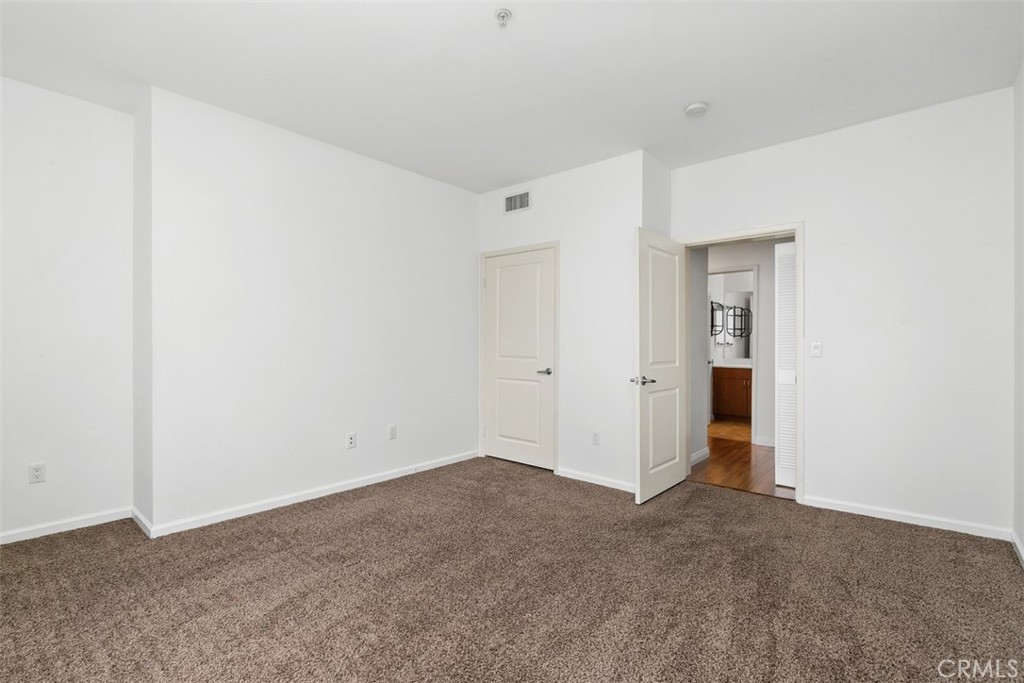 MLS #OC25169357 image #21