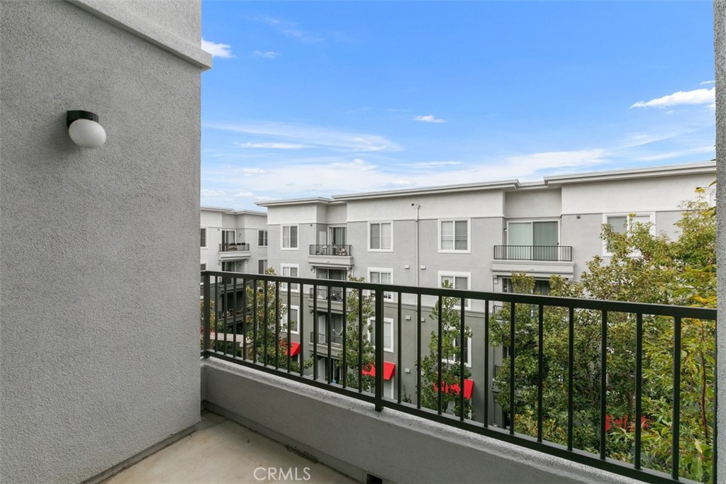 MLS #OC25169357 image #24