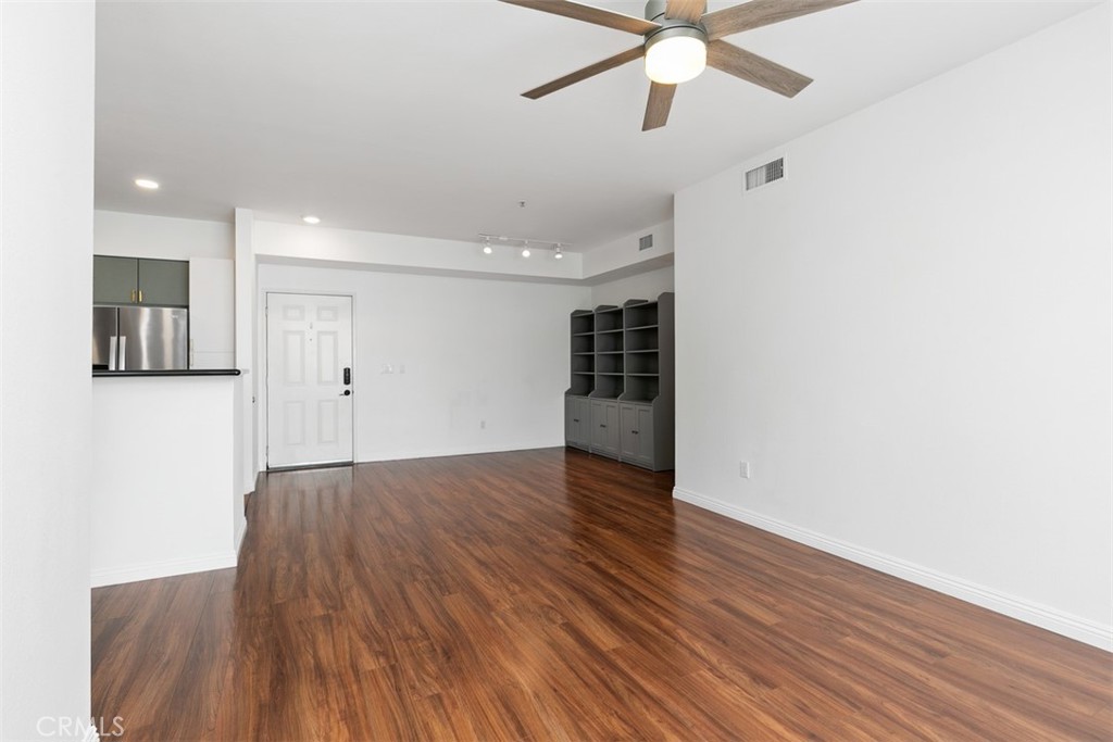 MLS #OC25169357 image #7