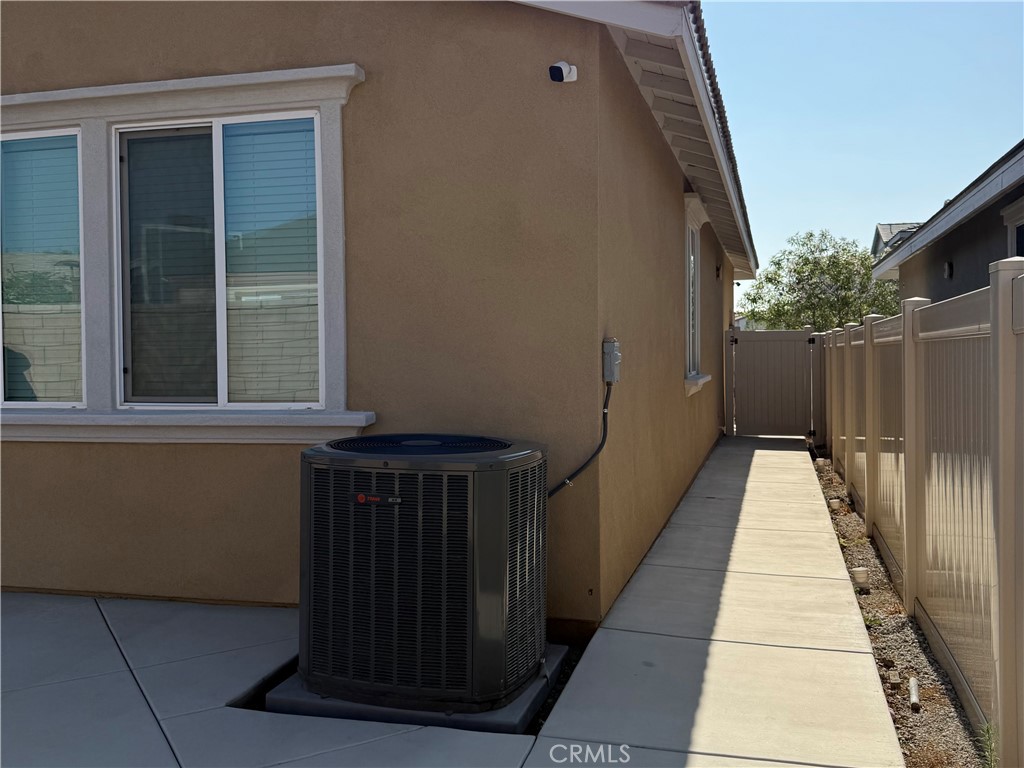 MLS #OC25169475 image #37