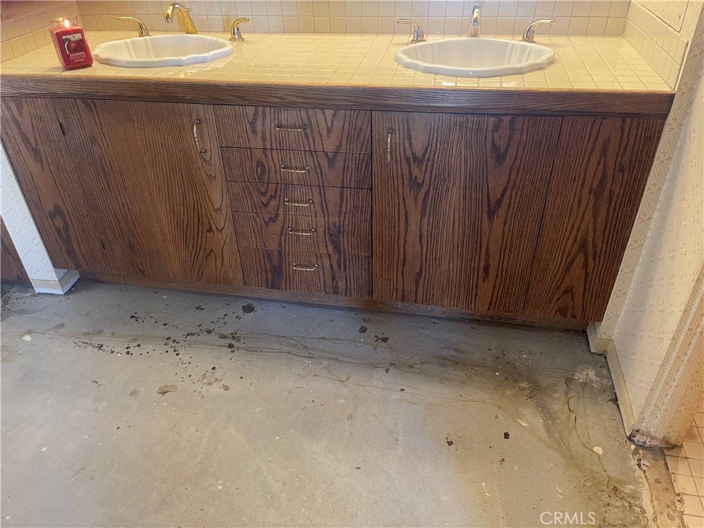 MLS #OC25169537 image #36