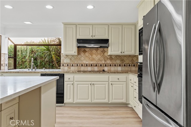 MLS #OC25169591 image #21