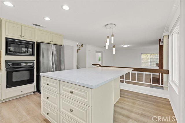 MLS #OC25169591 image #24