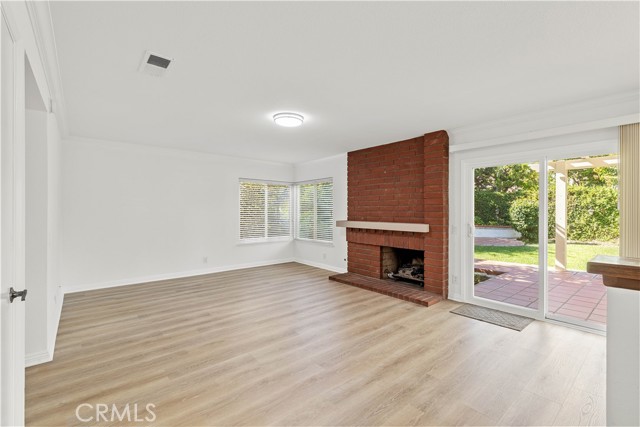 MLS #OC25169591 image #26