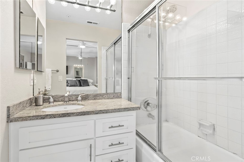 MLS #OC25169608 image #20