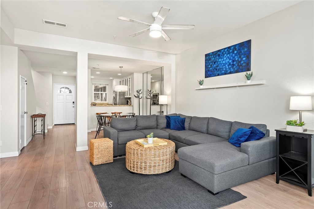 MLS #OC25169608 image #8