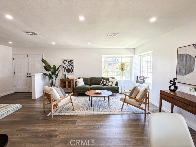 MLS #OC25169747 image #7