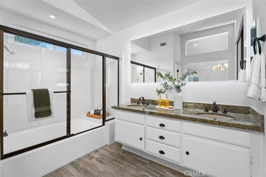 MLS #OC25169899 image #19