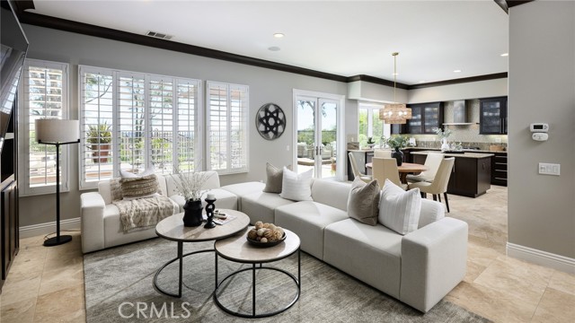 MLS #OC25170026 image #1