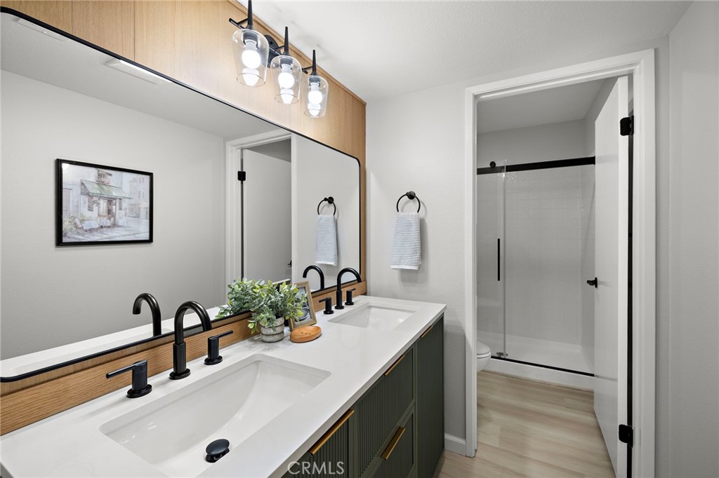 MLS #OC25170074 image #12