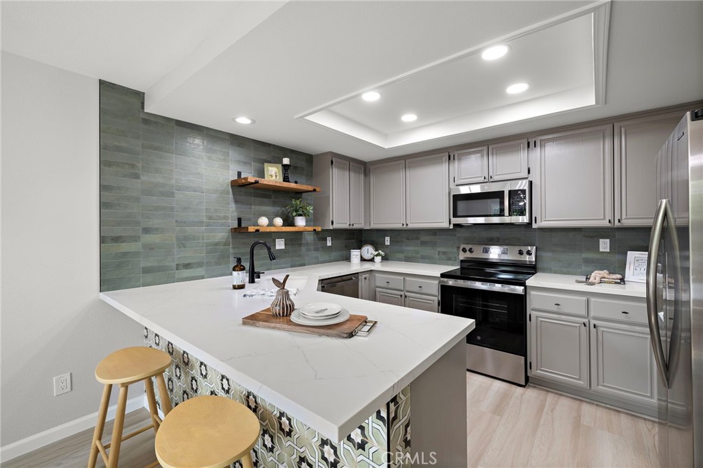 MLS #OC25170074 image #4